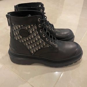 DIOR EXPLORER ANKLE BOOT